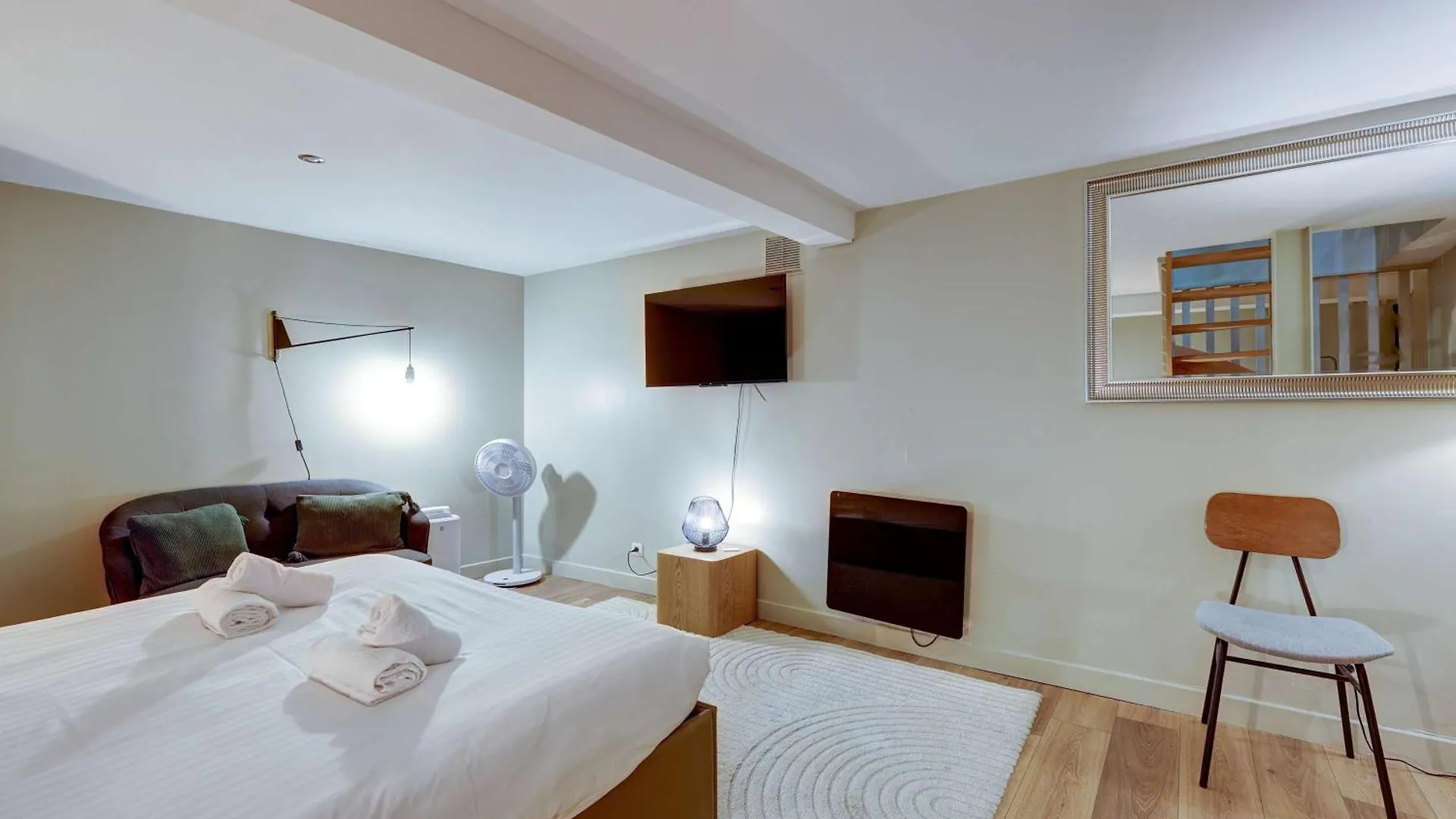 Place De La Nation Cozy 2Bd Duplex Paris 0*,  France
